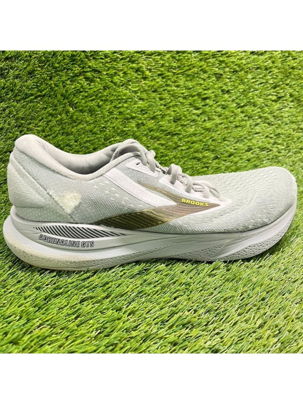 Brooks Adrenaline GTS 24 Mens Size 10.5EE Gray Athletic Running Shoes Sneakers